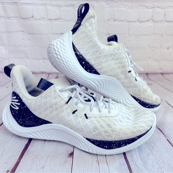 Under Armour Unisex Curry 10 Basketball Shoe - Picture 1 of 12